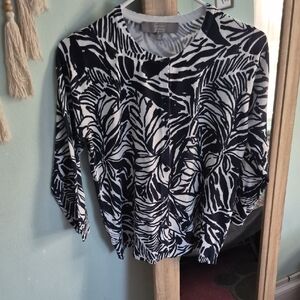 Liz Claiborne Black & White Button-Down Shirt